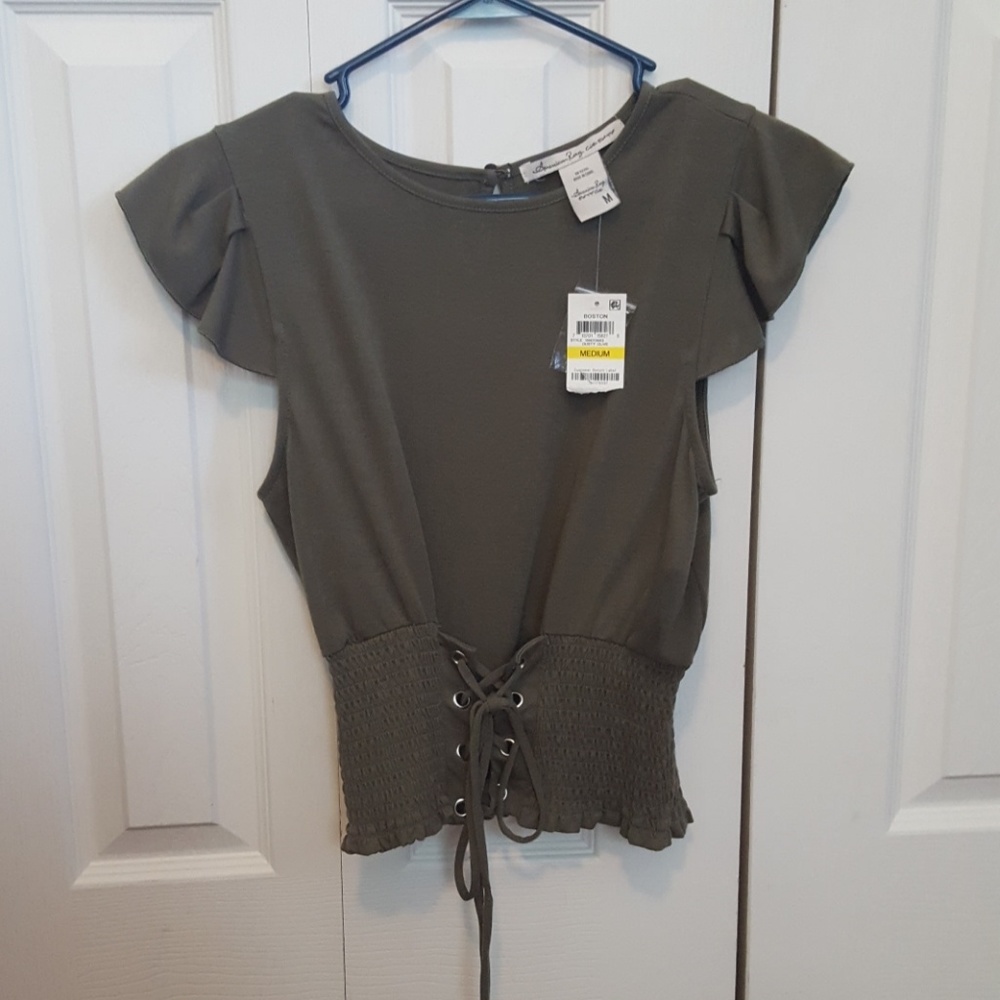 Short sleeve casual top size medium